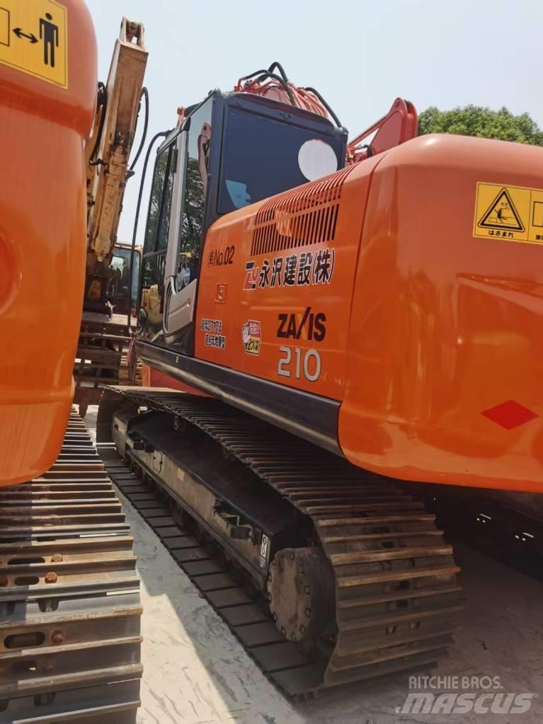 Hitachi ZX 210 履带挖掘机