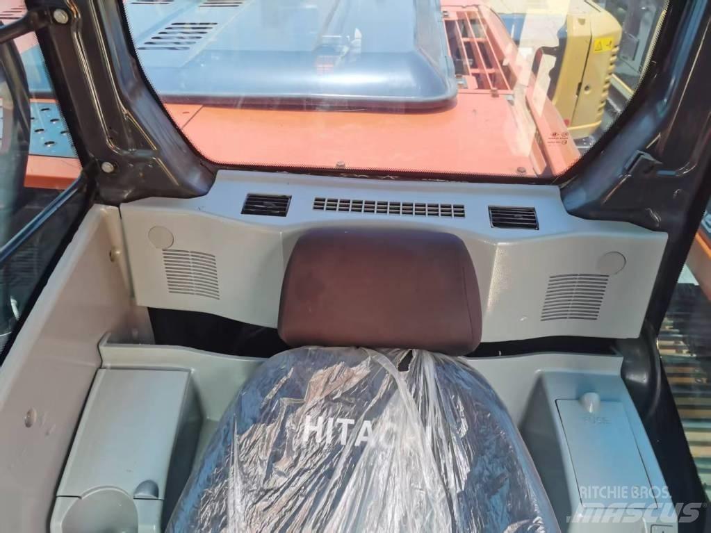 Hitachi ZX 210 履带挖掘机