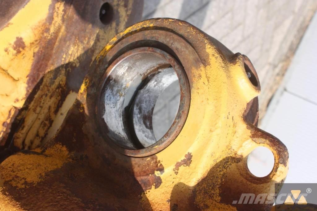 CAT D9H Ripper 其他组件