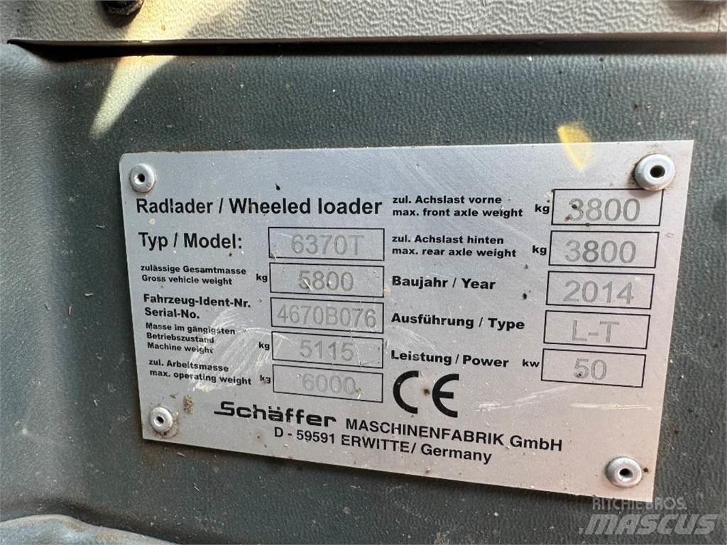 Schäffer 6370 T 滑移装载机