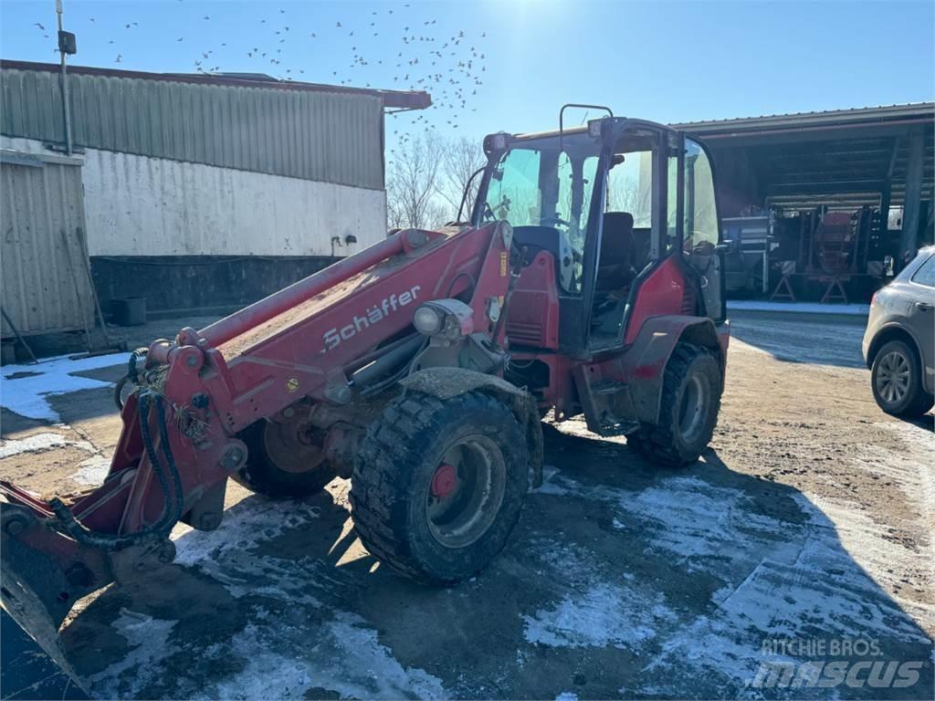 Schäffer 6370 T 滑移装载机