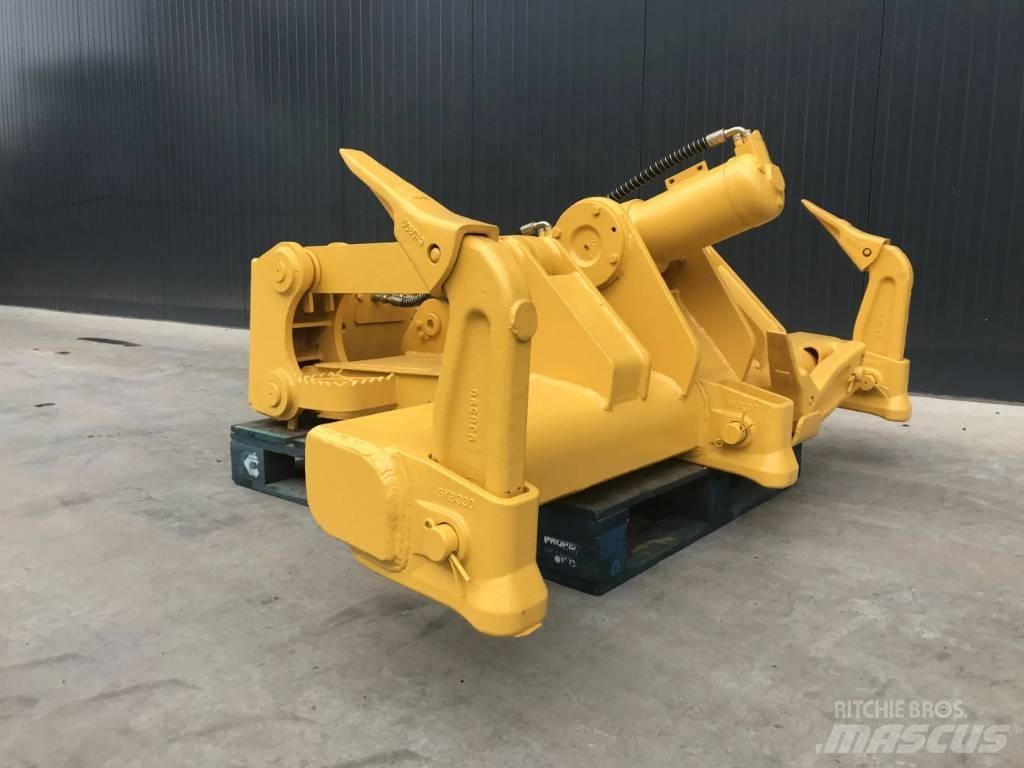 Komatsu D51 松土器
