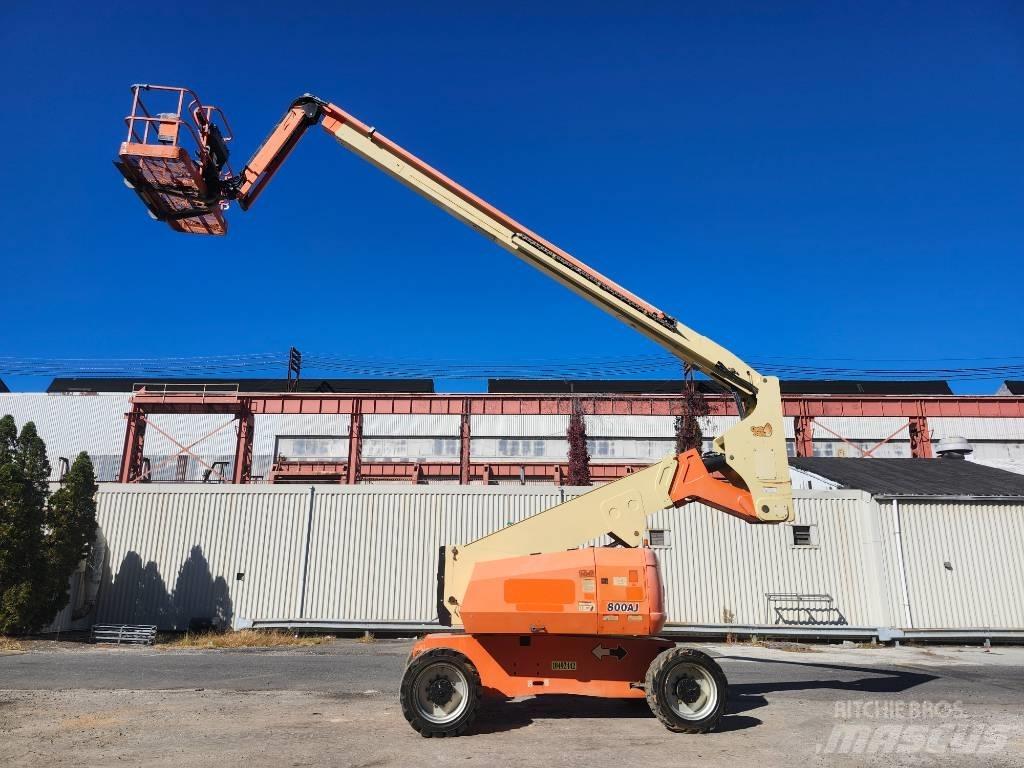 JLG 800 AJ 曲臂高空工作平台