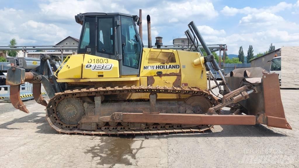 New Holland D 180 履带式推土机