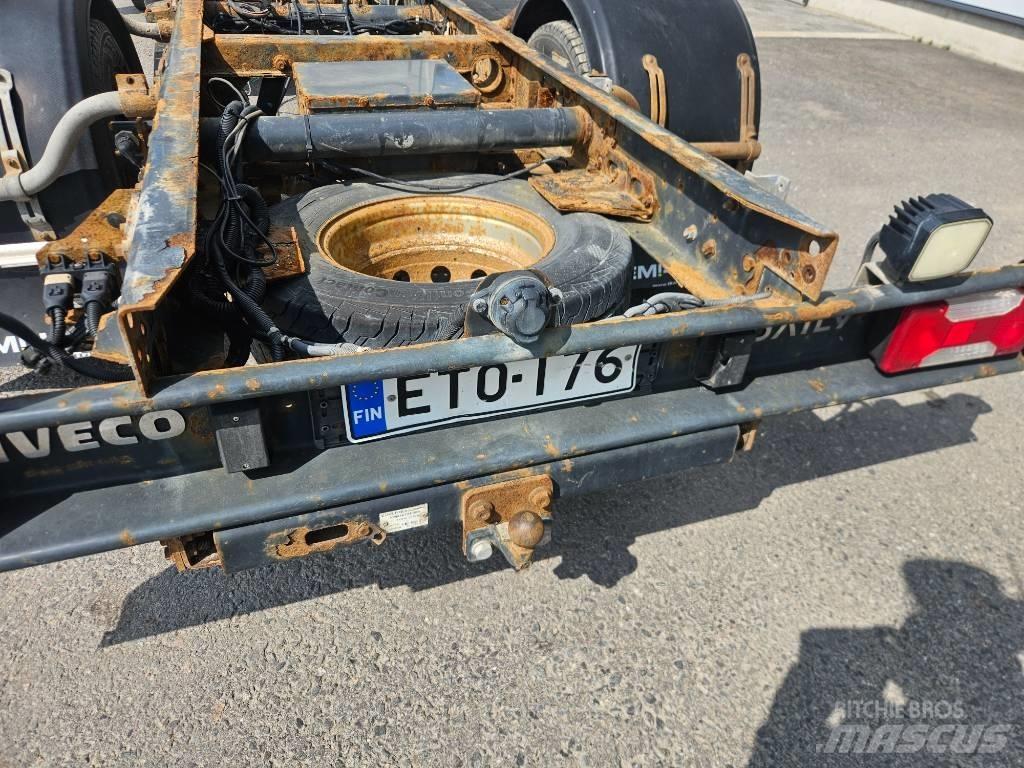 Iveco Daily 70C17 商务面包车
