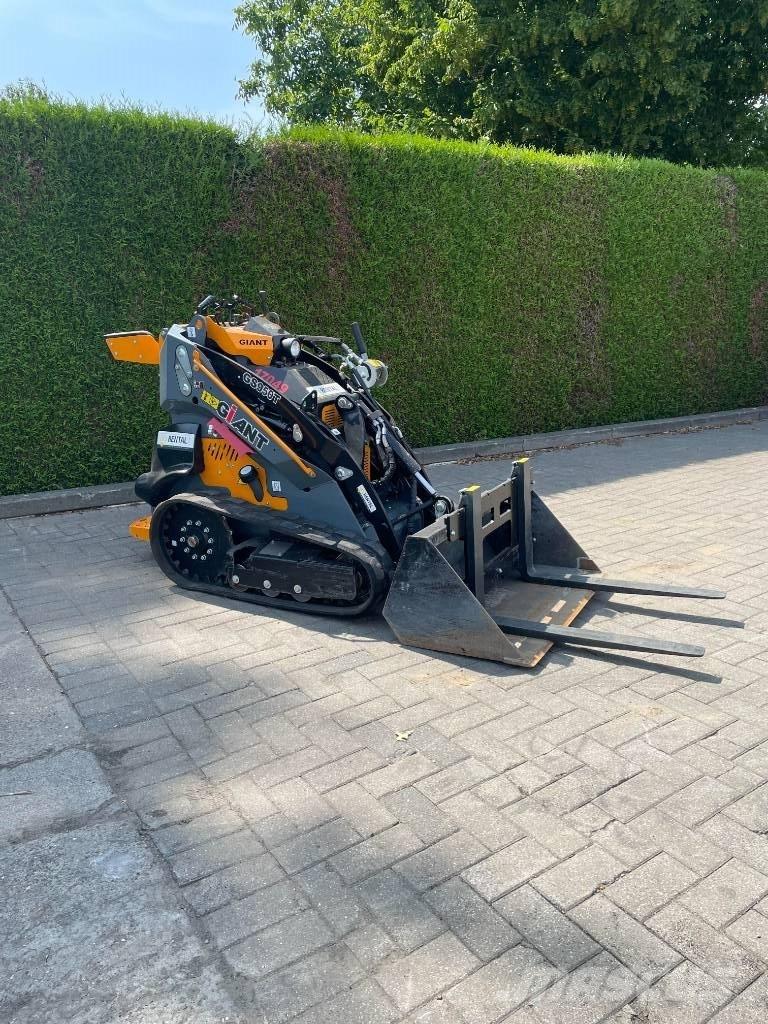 GiANT GS 950 T 小型装载机