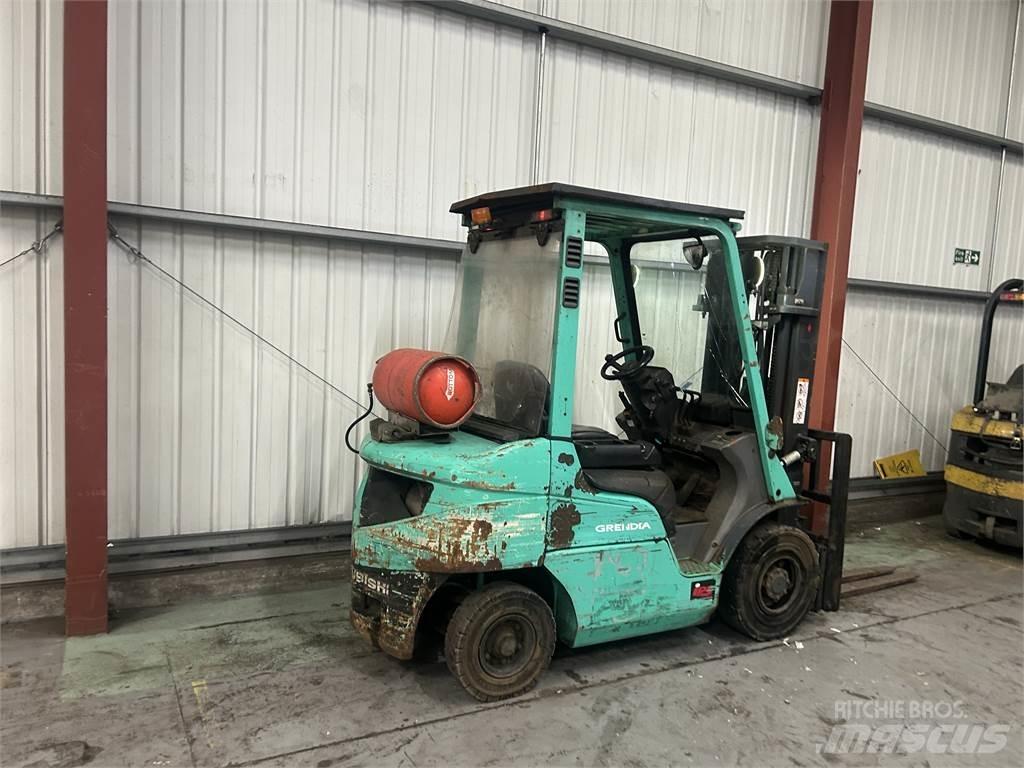 Mitsubishi FG25NT 天然气叉车