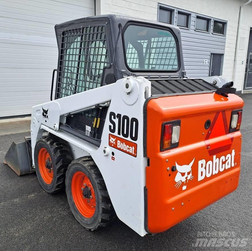 Bobcat S 100 滑移装载机