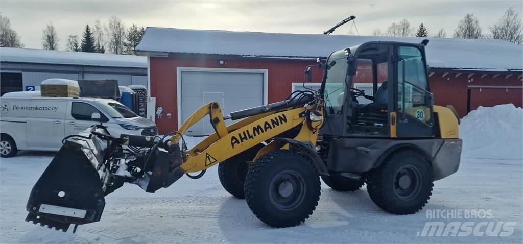 Ahlmann AL100 全地形车