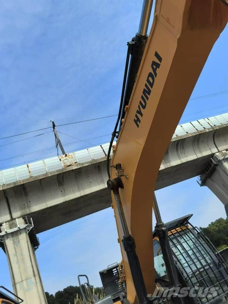 Hyundai 520VS 履带挖掘机