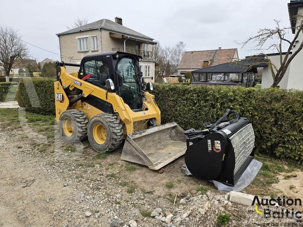 CAT 242 D 3 滑移装载机
