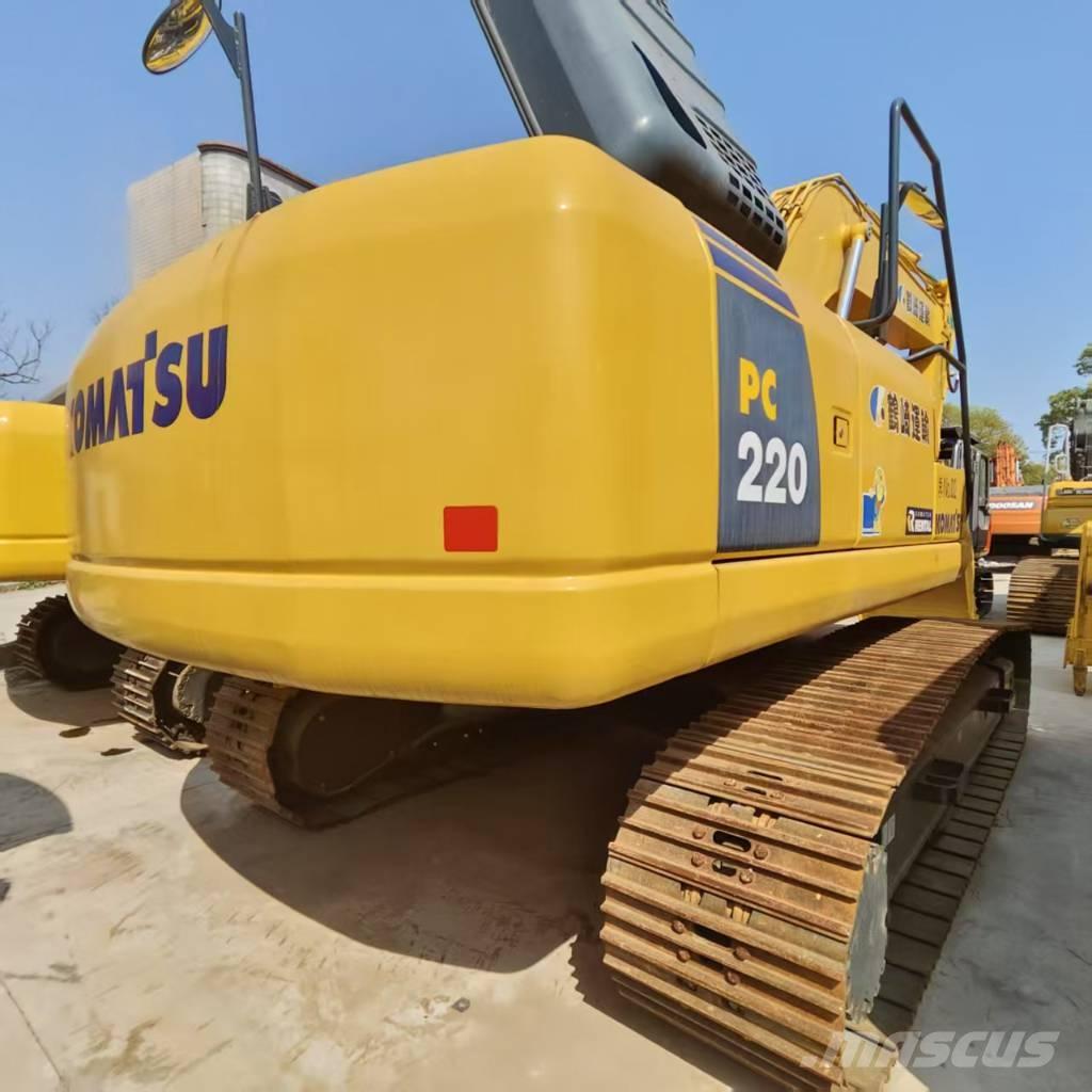 Komatsu PC 220 履带挖掘机