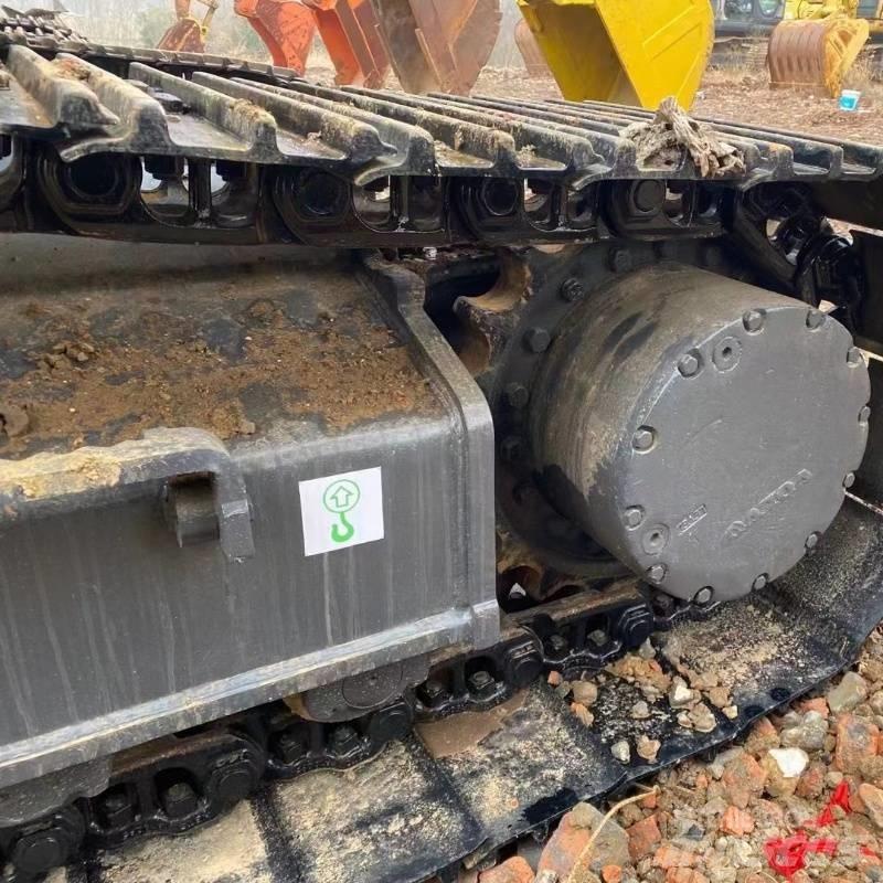 Volvo EC 240 履带挖掘机