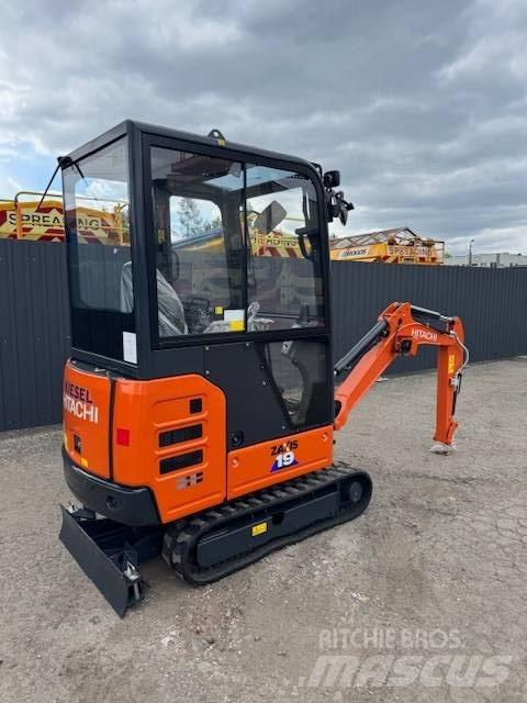 Hitachi ZX 19-6 小型挖掘机