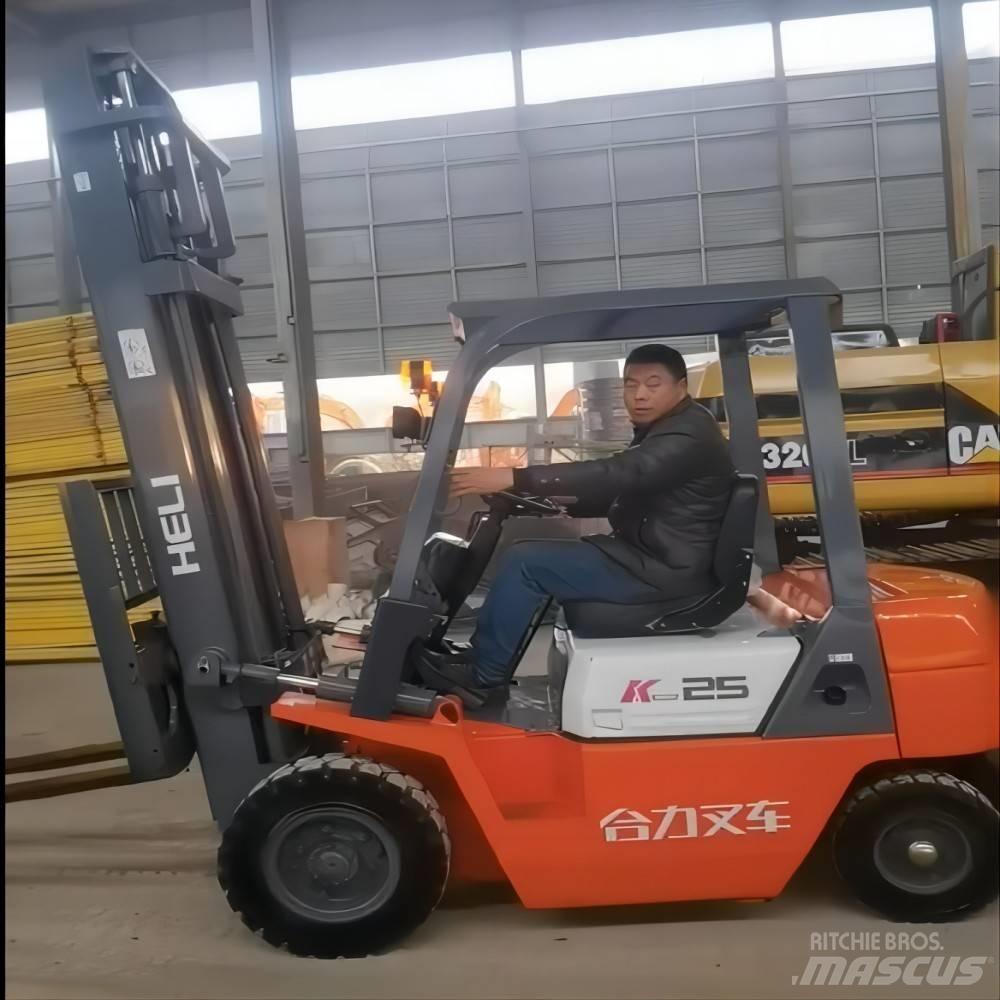 Heli CPC 25 柴油叉车