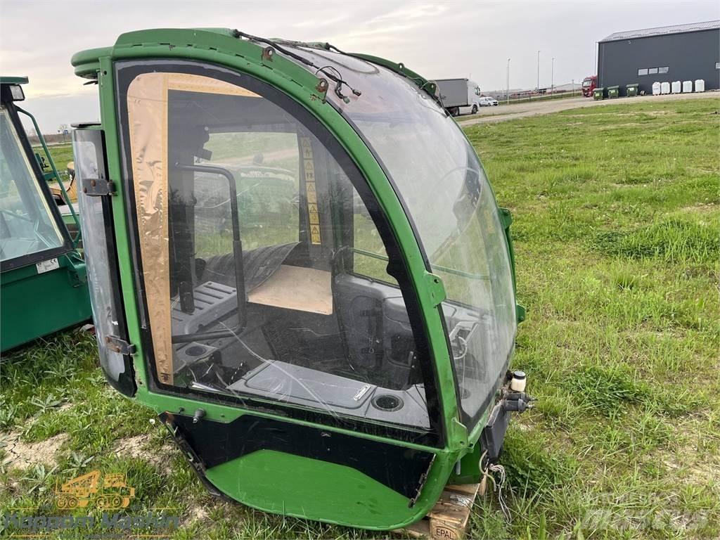 John Deere 1470E 驾驶室与内部