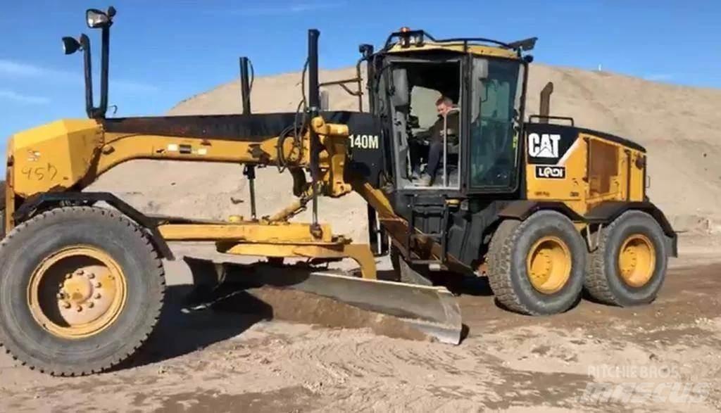 CAT 140M 平地机/推土机