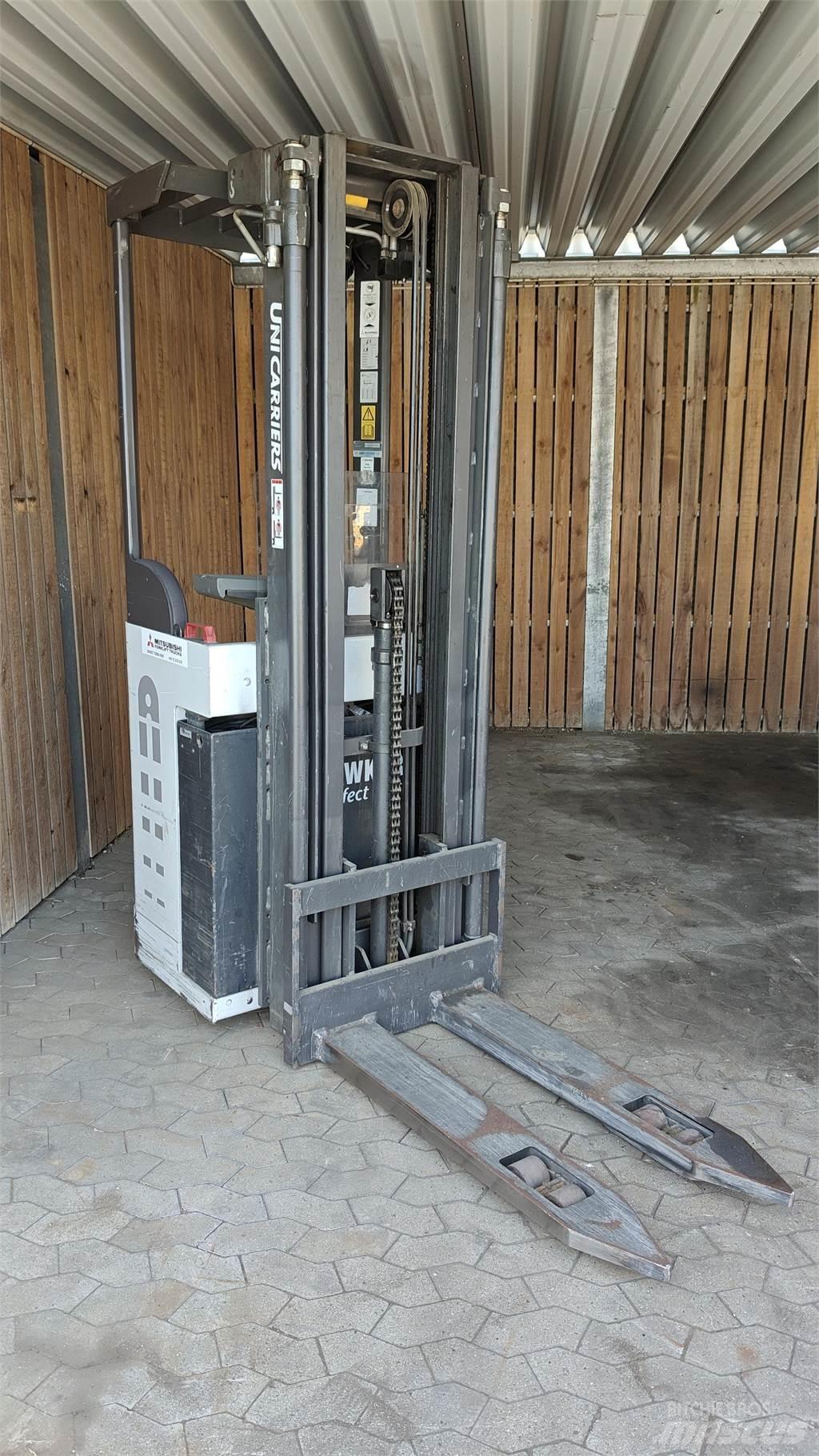 Atlet AJN160 电动搬运车