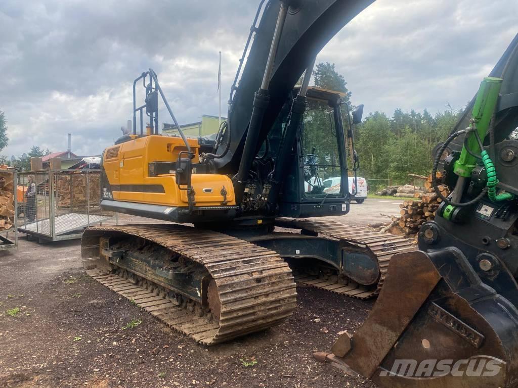 Hyundai HX 220 AL 履带挖掘机