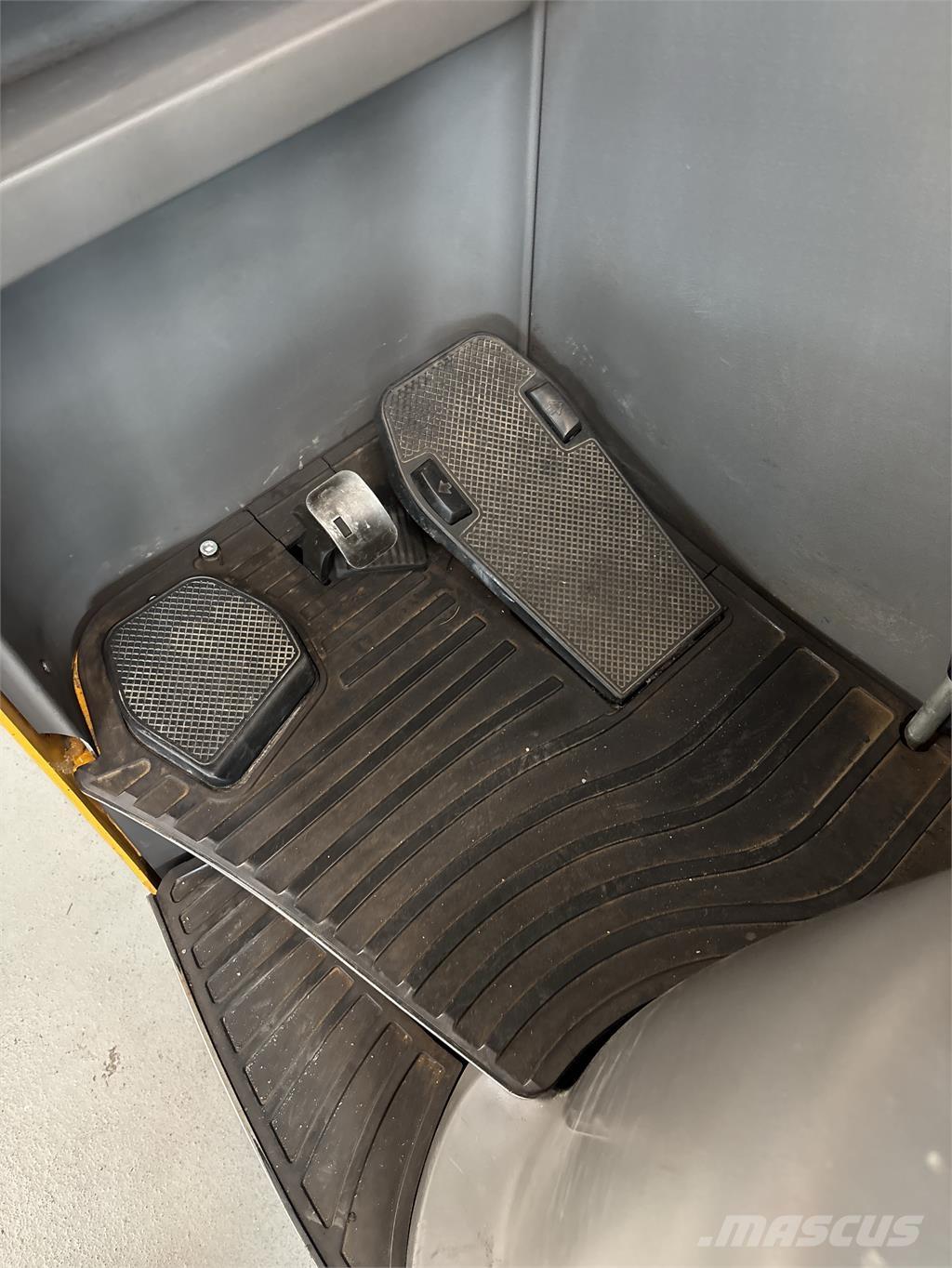 Atlet UMS200 前移式叉车