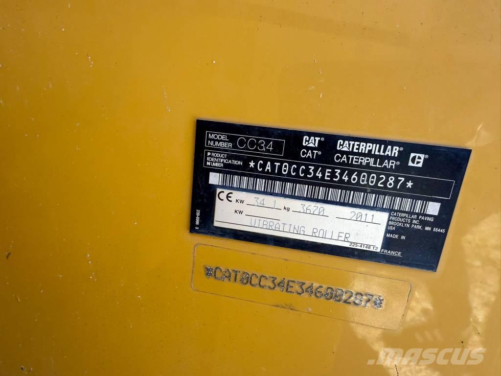 CAT CC 34 复合式压路机