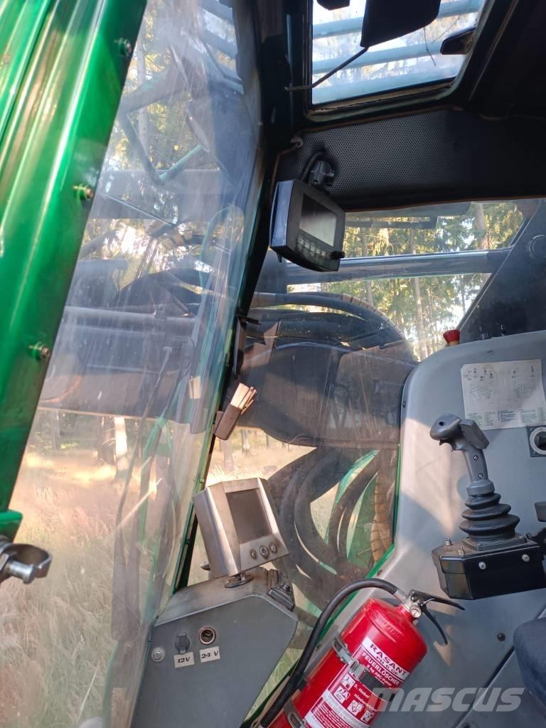 Neuson Forest 132HVT 收割机