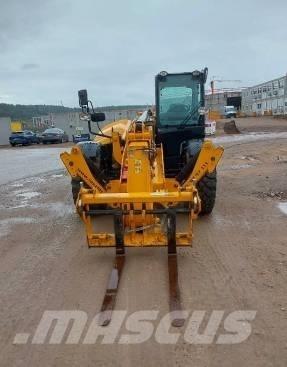 JCB 540-140 伸缩臂叉装车|叉装车
