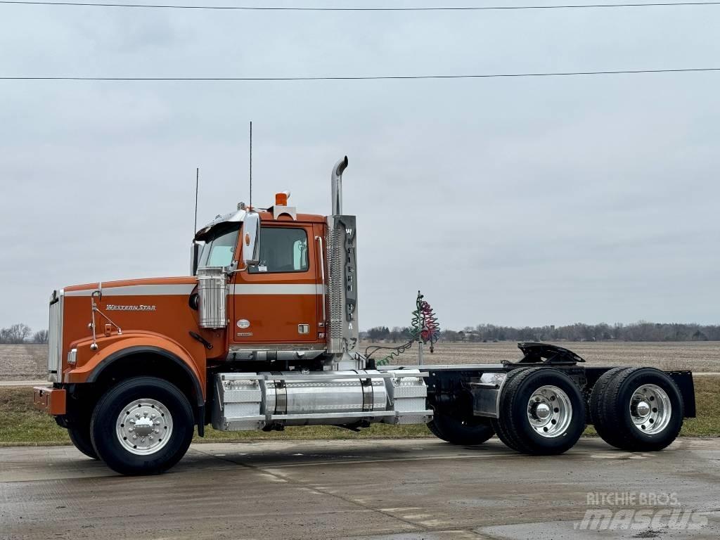Western Star 4900 牵引车