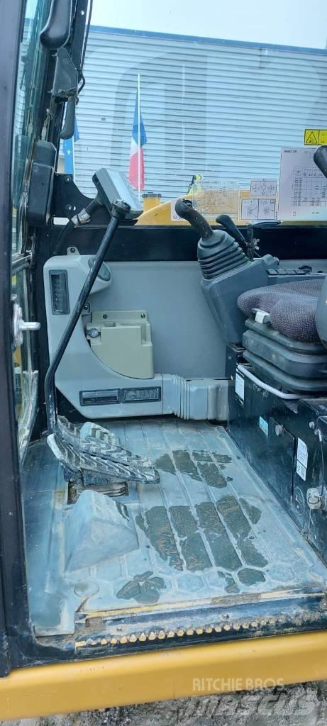 CAT 308 E 2 CR 中型挖掘机