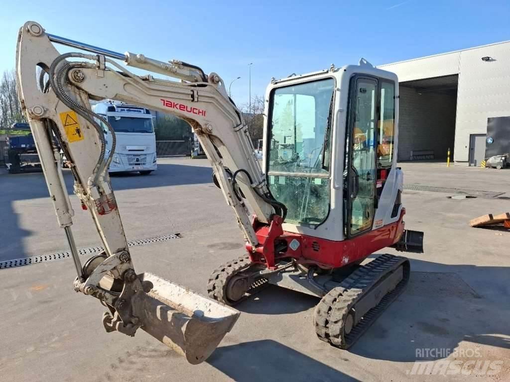 Takeuchi TB225LSA 小型挖掘机
