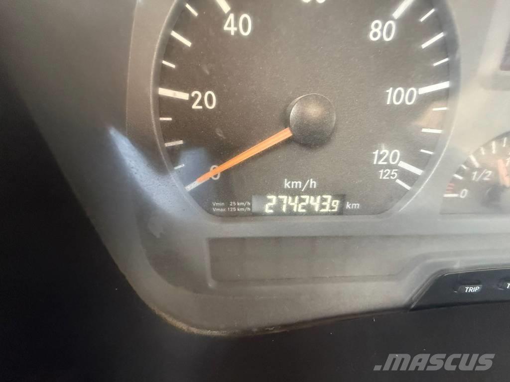 Mercedes-Benz 1833 工程吊钩车