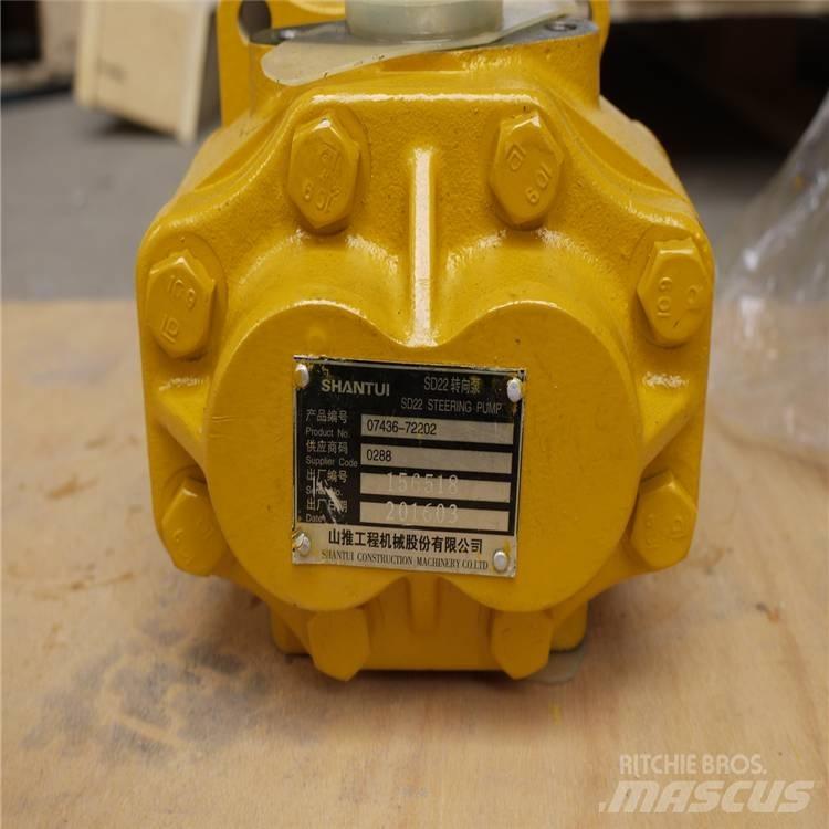 Komatsu D85A-18 pump 液压