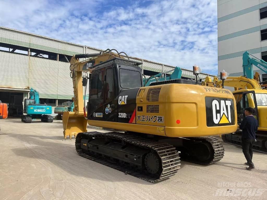 CAT 320 D 履带挖掘机