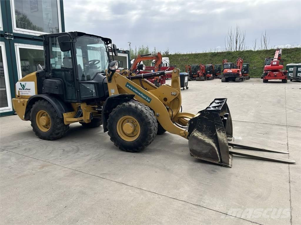 CAT 906M (8758) 多功能装载机