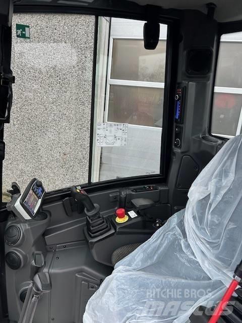 CASE CX 25 EV 小型挖掘机