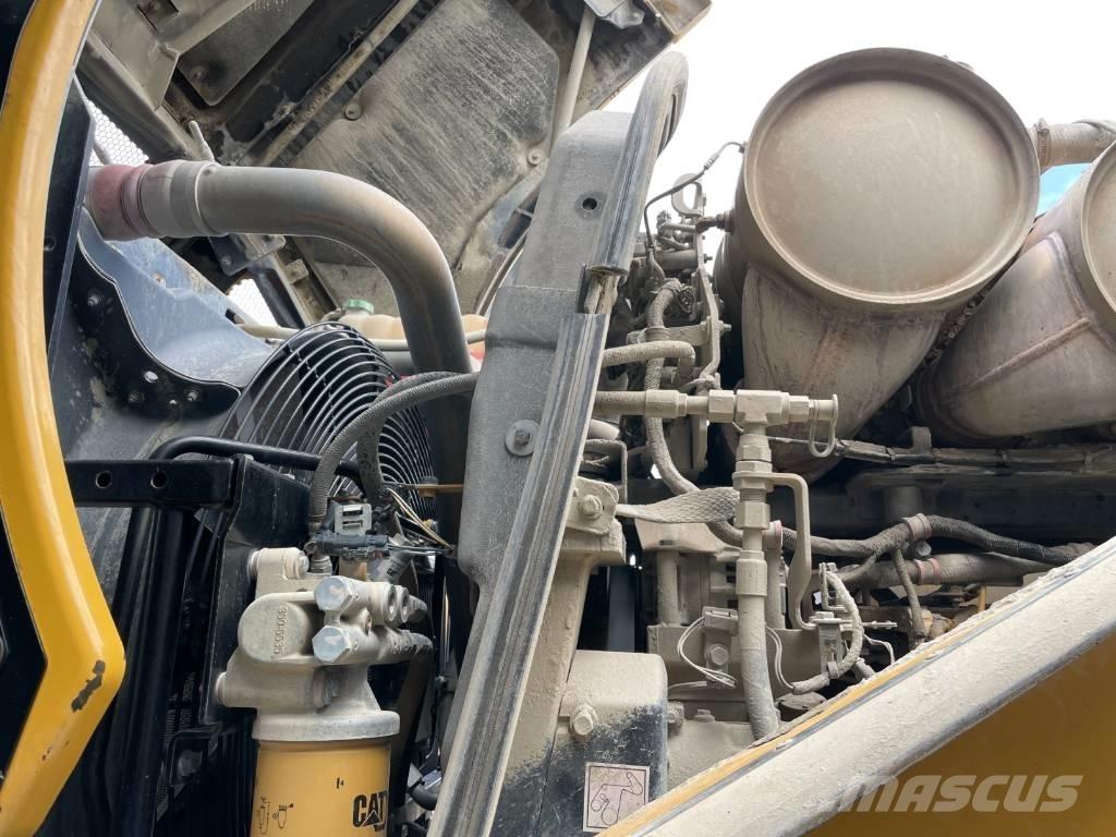CAT 972M 轮式装载机