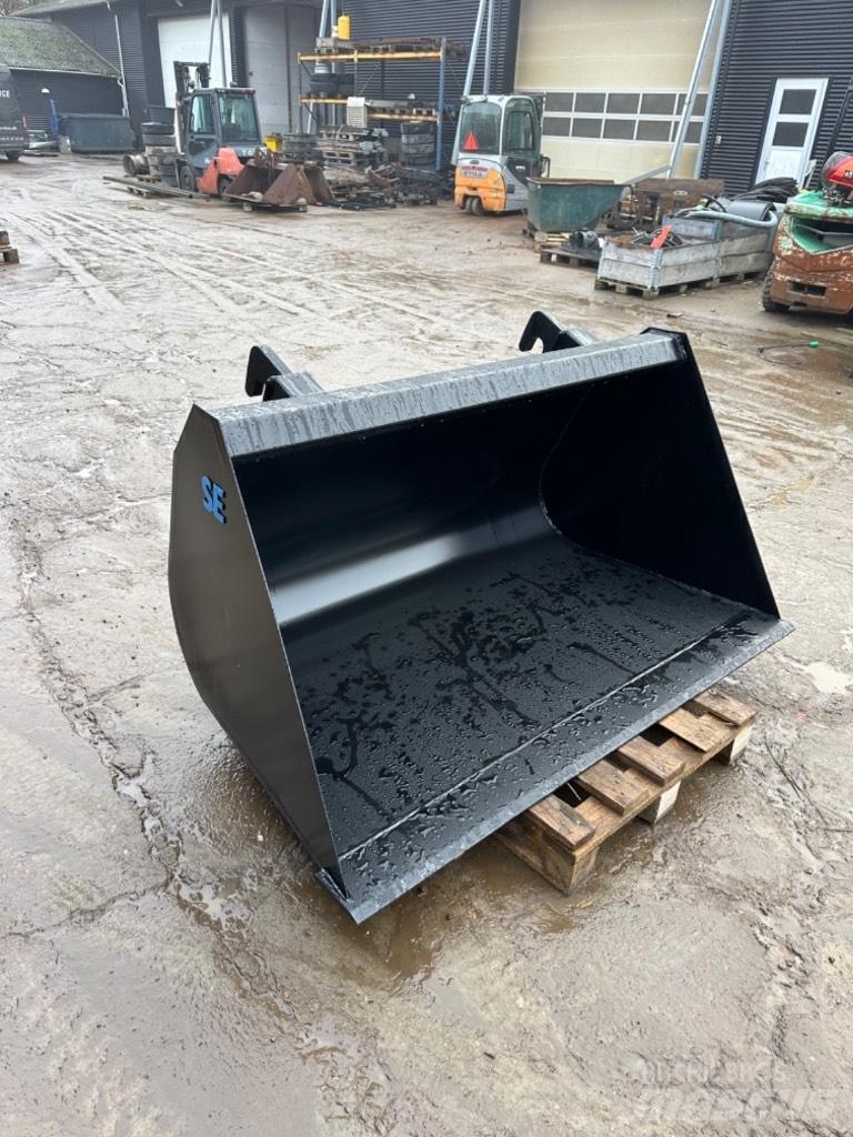 JCB Jordskovl 挖斗