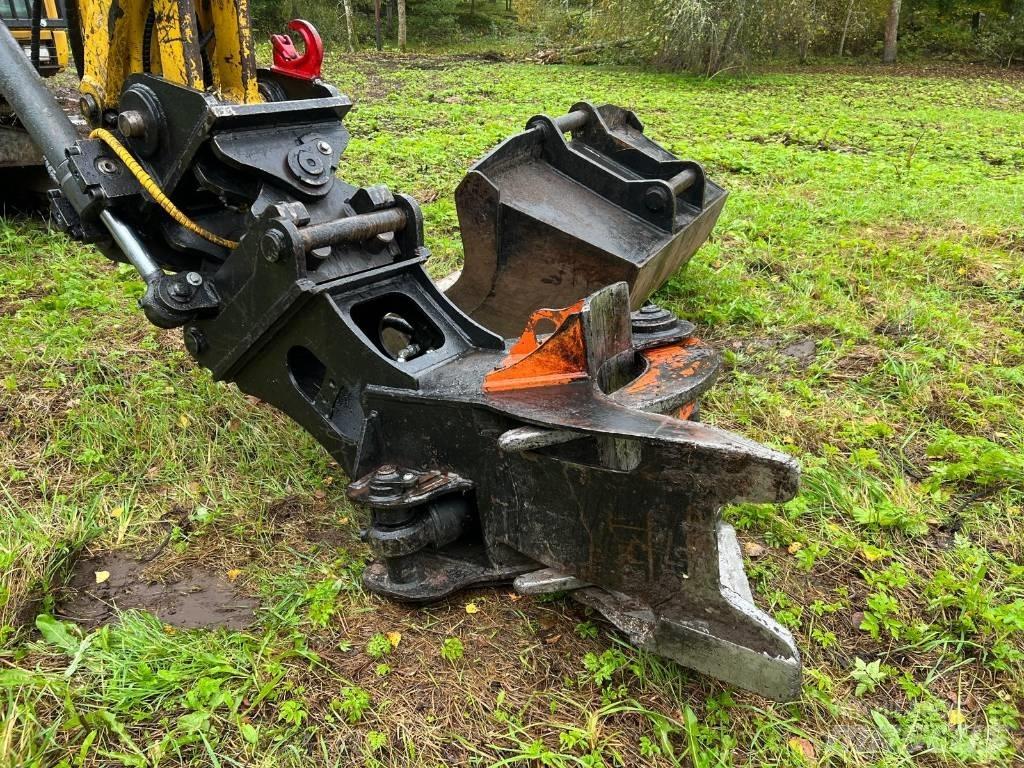 Komatsu PC138US-11 履带挖掘机