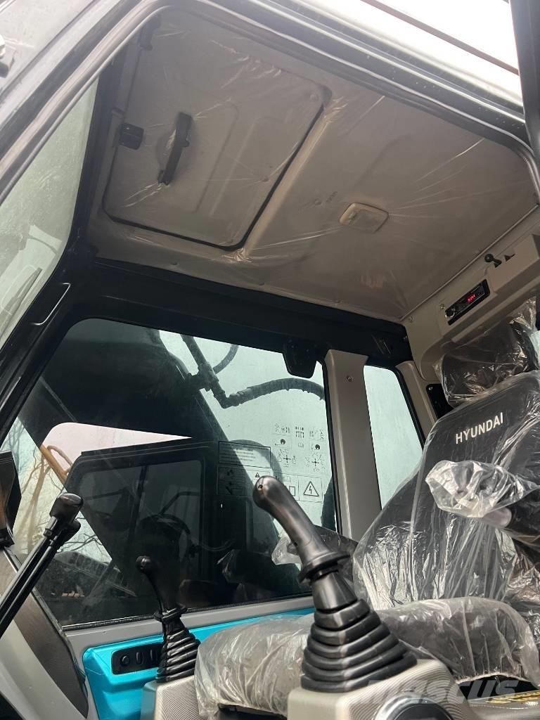 Hyundai HX 220 HD 履带挖掘机