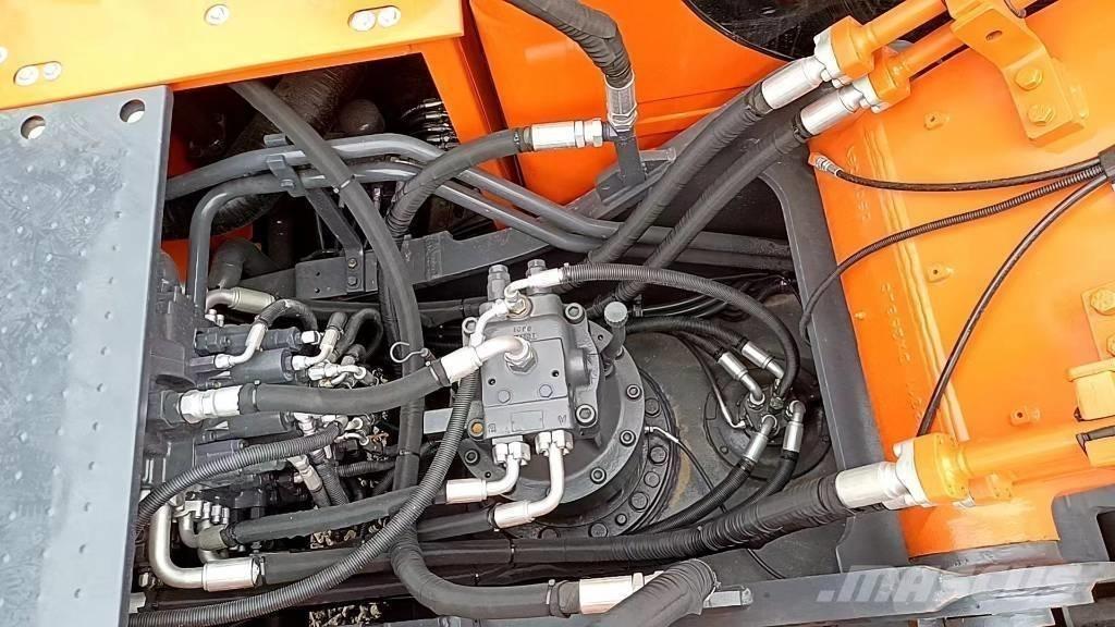 Doosan 225 LC-9 履带挖掘机