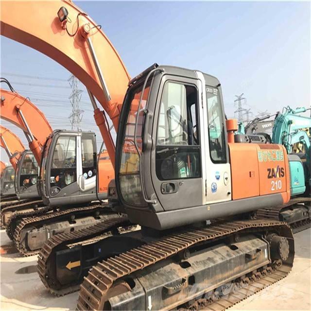 Hitachi zx210 履带挖掘机