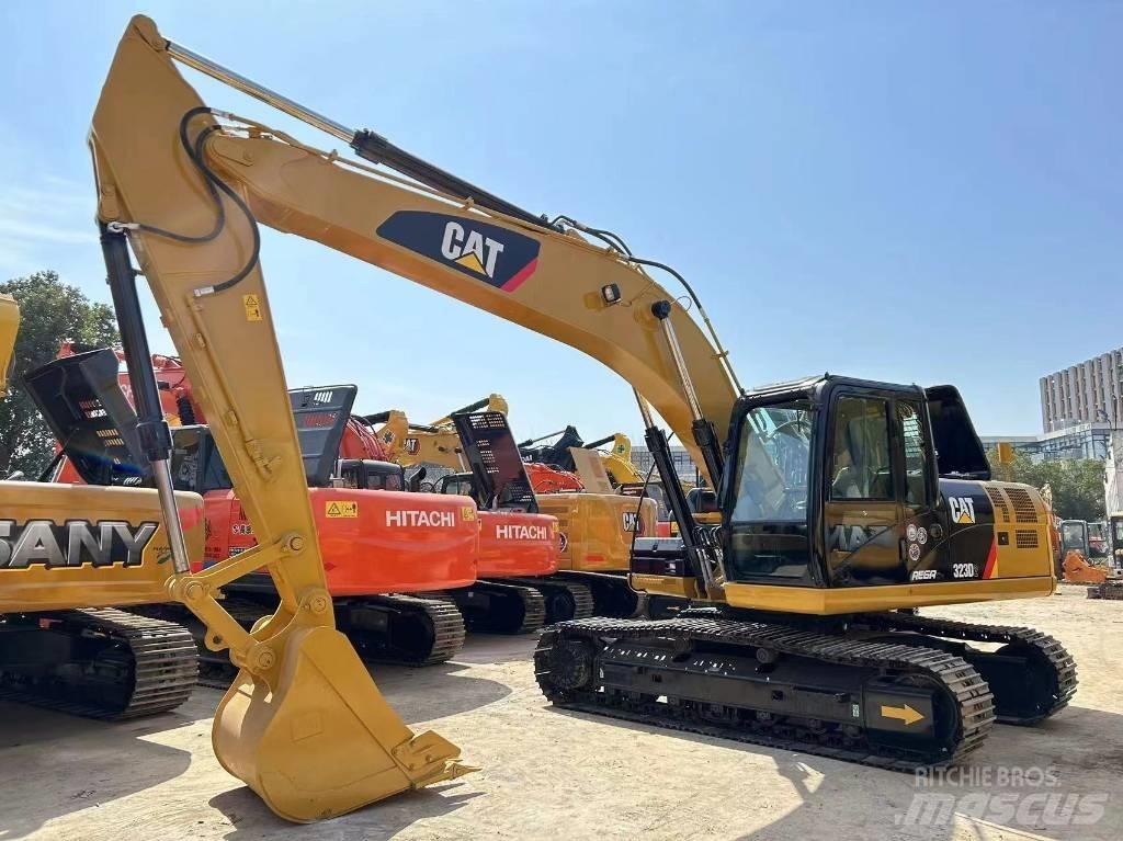 CAT 323 D 履带挖掘机