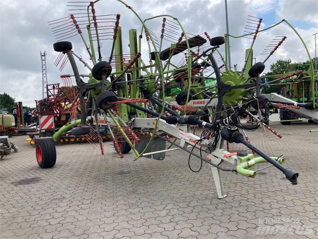 CLAAS Liner 2800 收割机
