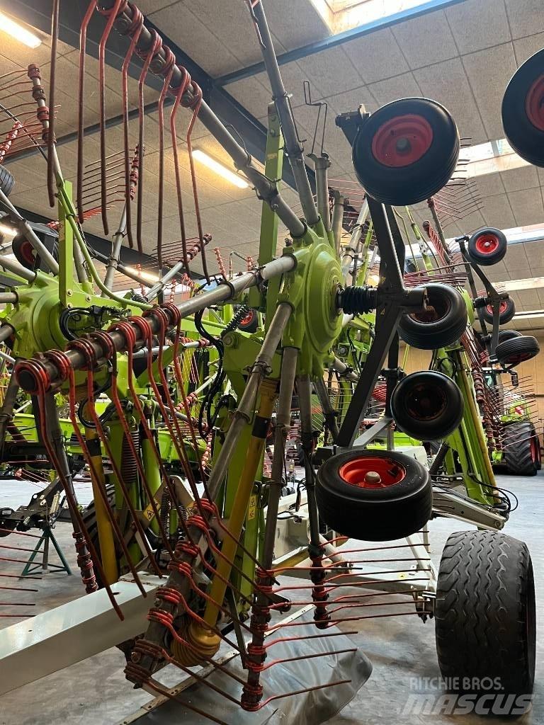 CLAAS LINER 3500 HHV 犁耙和摊草机