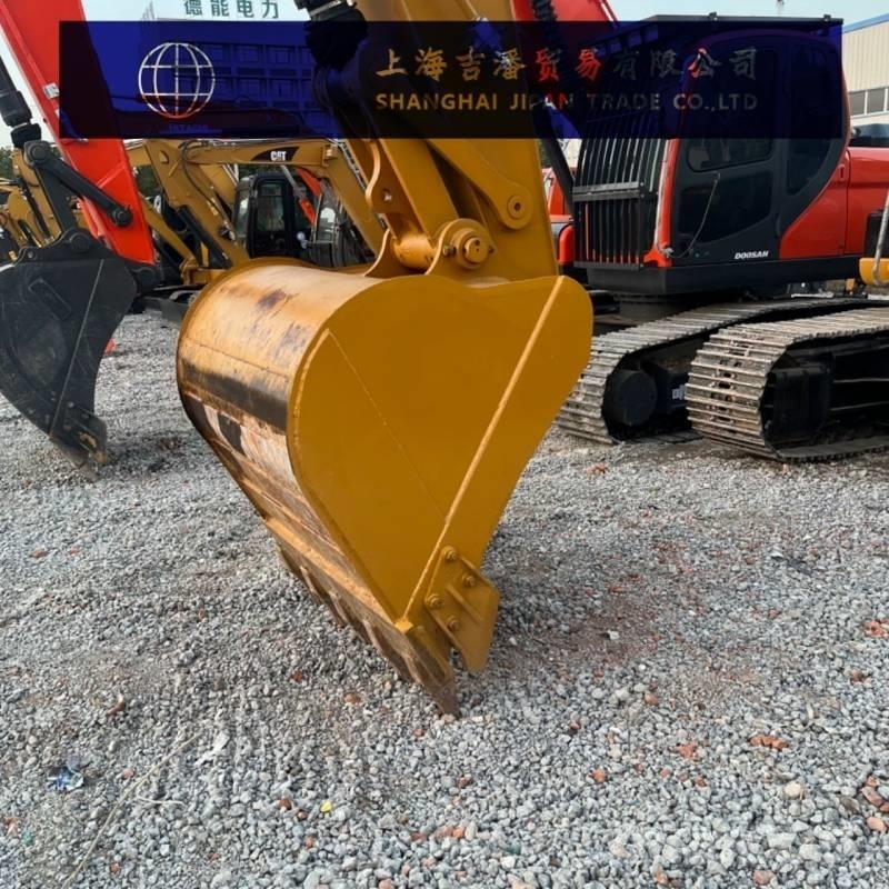 CAT 323 履带挖掘机
