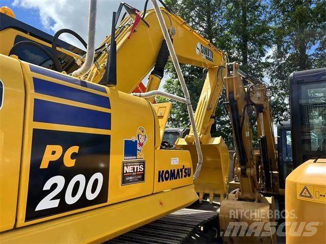 Komatsu PC 200-8 履带挖掘机