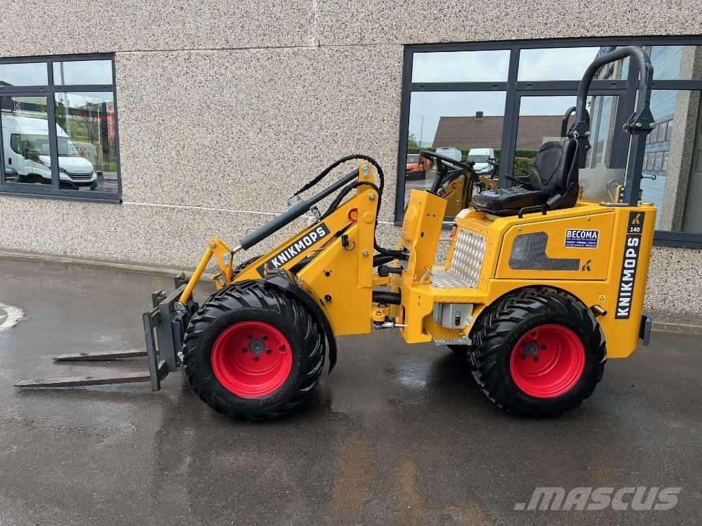 Knikmops KM140 小型装载机