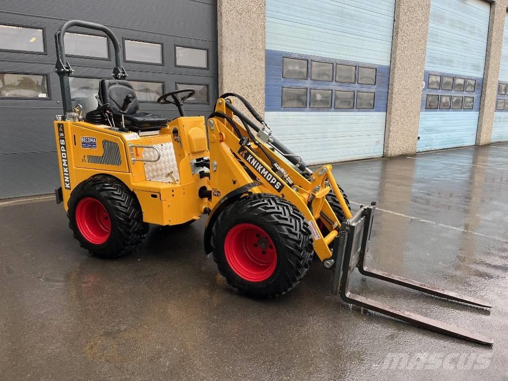 Knikmops KM140 小型装载机