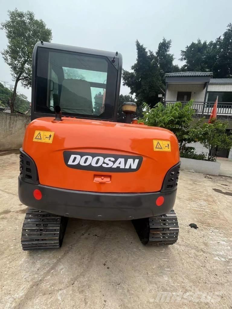 Doosan DH 60-7 小型挖掘机