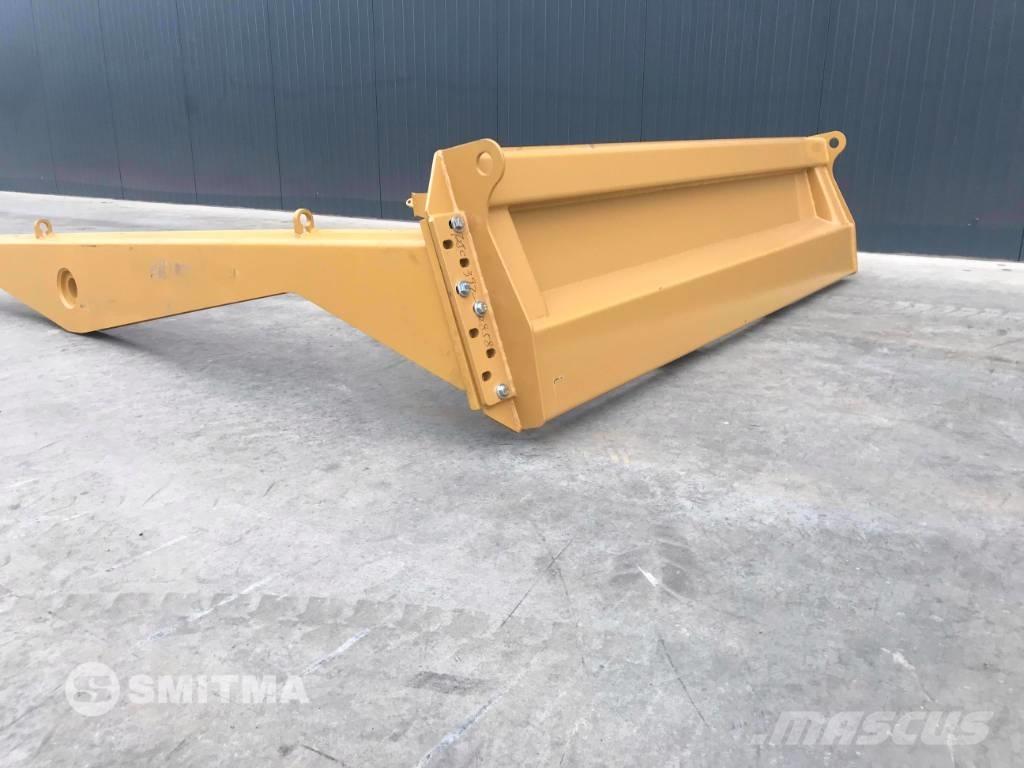 CAT 725 尾门、后挡板